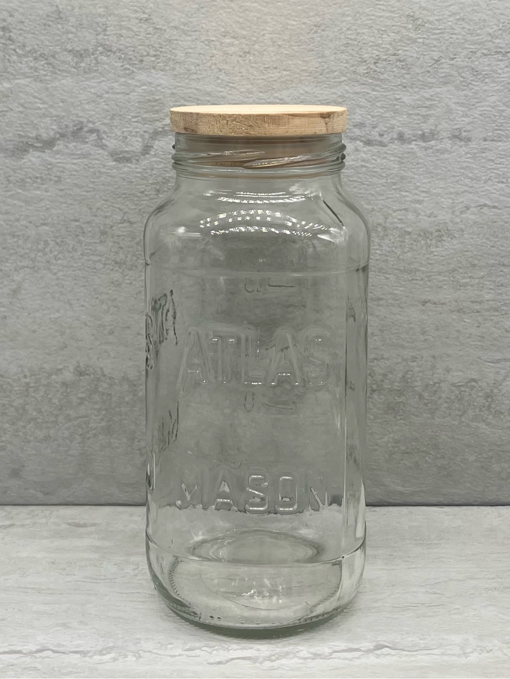 🎉 Atlas Glass Mason Jar with Wooden Lid